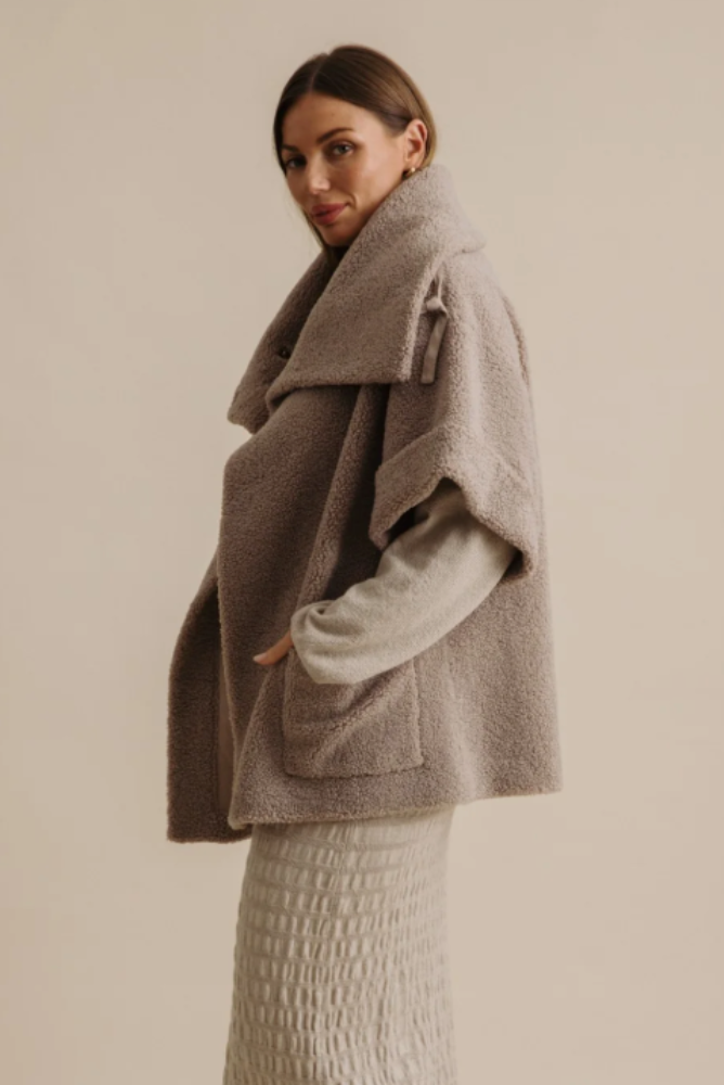 Talamaya Sherpa Cuddle Coat - Putty1.png
