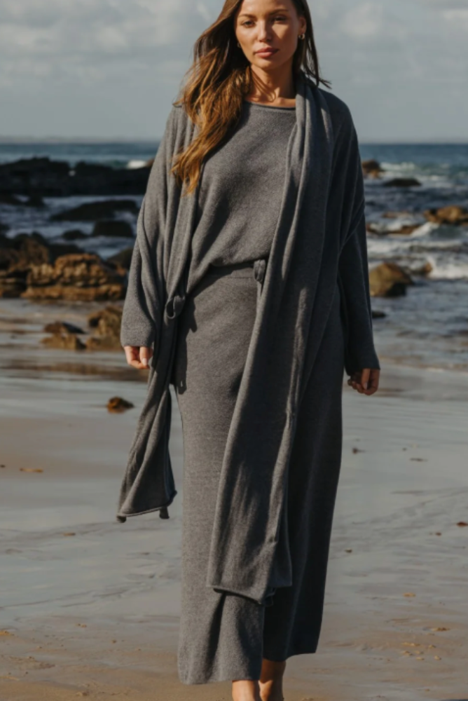 Talamaya Winter Retreat Wrap - Ash.png